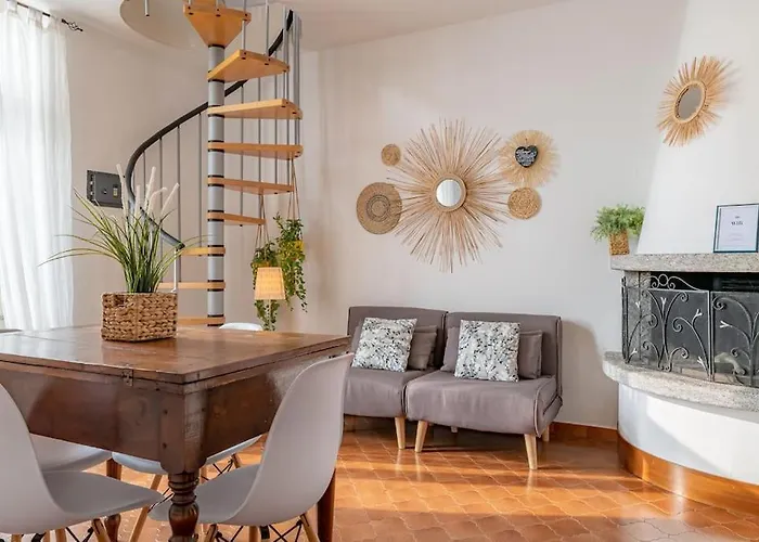 Panorama Apartment *